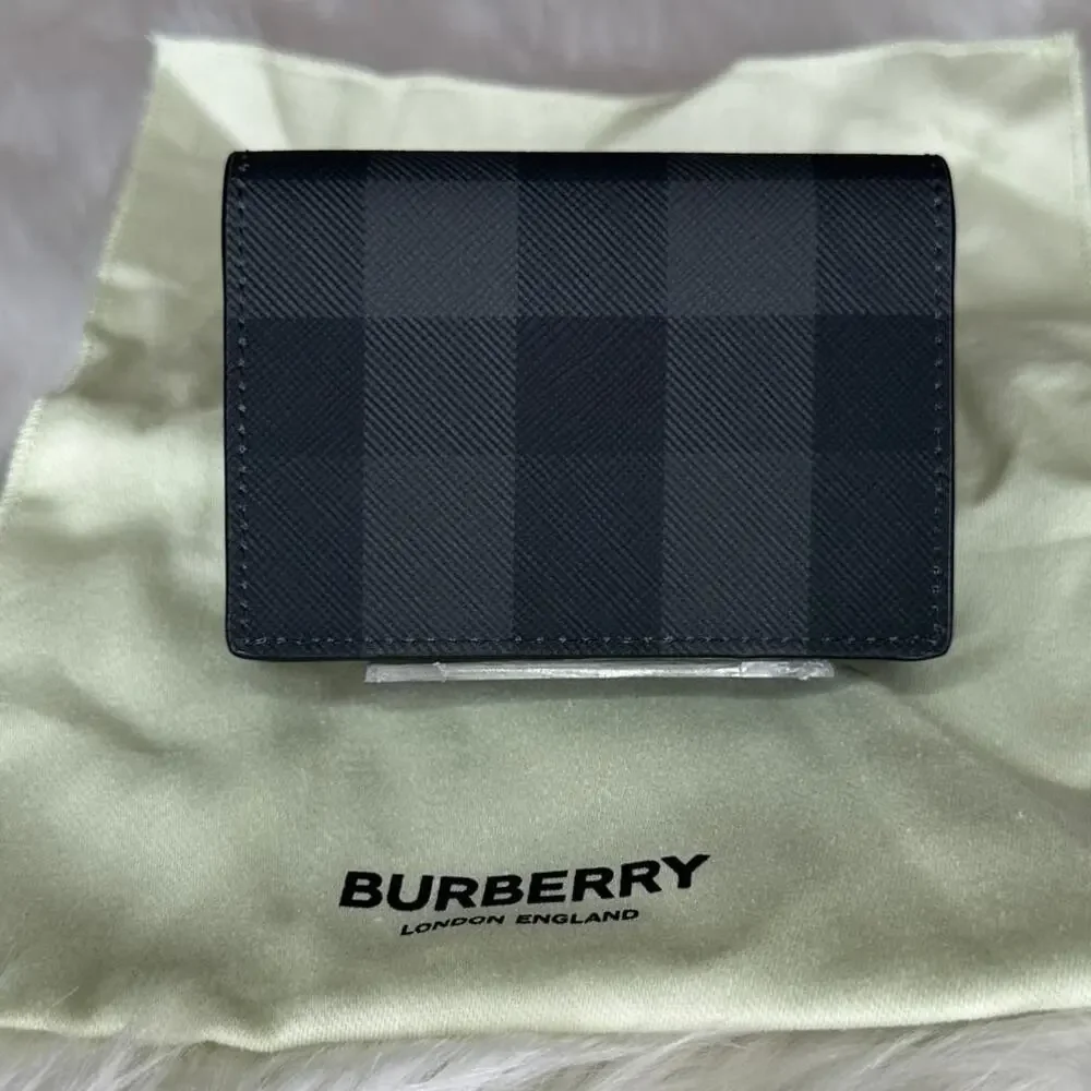 💎✨HOT BUY✨💎Authentic Burberry Wallet with box and dust bag - Picture 2 of 7